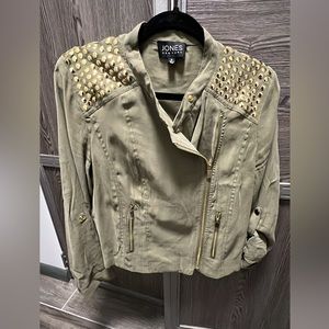 Gorgeous! Jones New York Gold Studded Shoulder Lightweight Moto Olive Green (M)